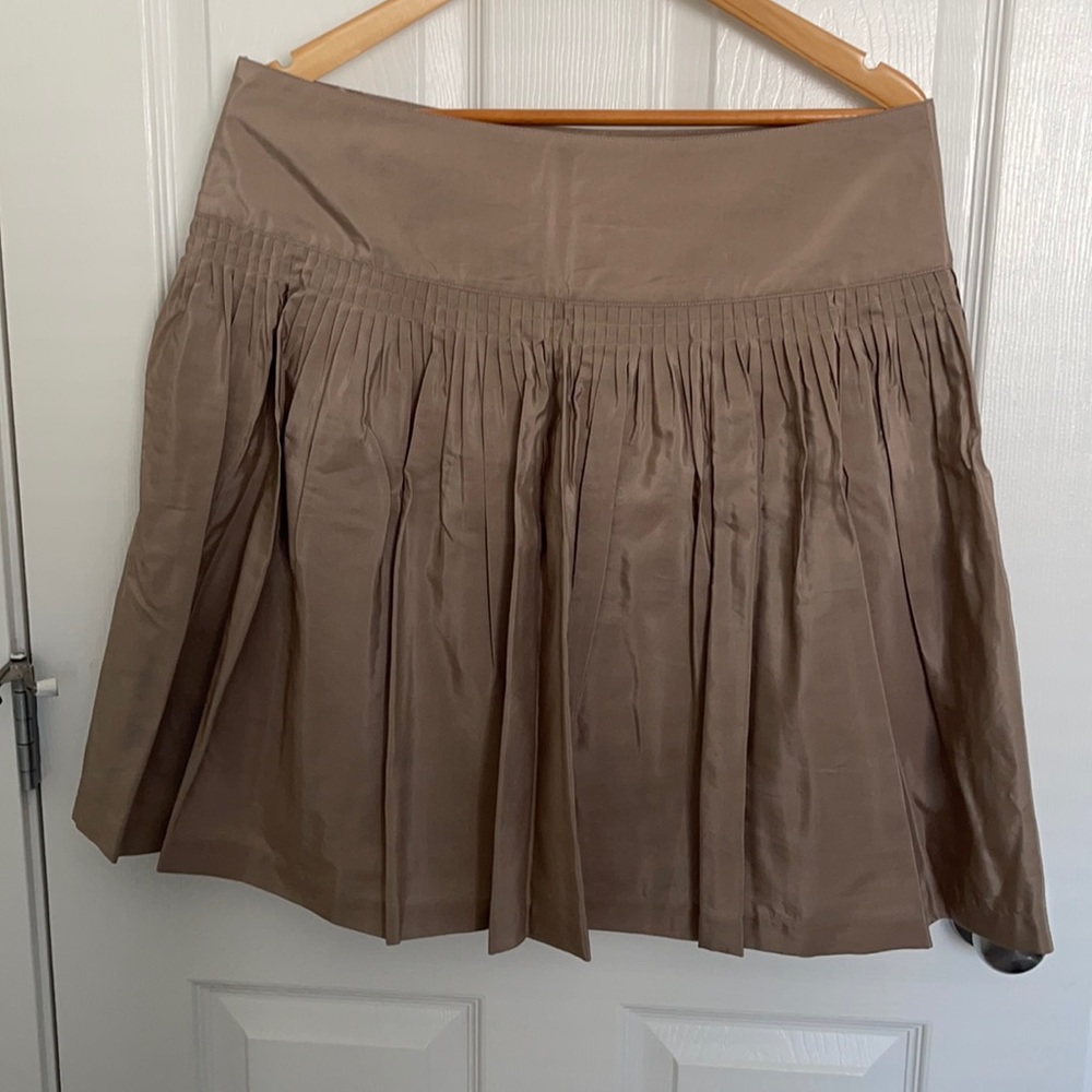 NWT GAP PLEATED SILK SKIRT SZ 10